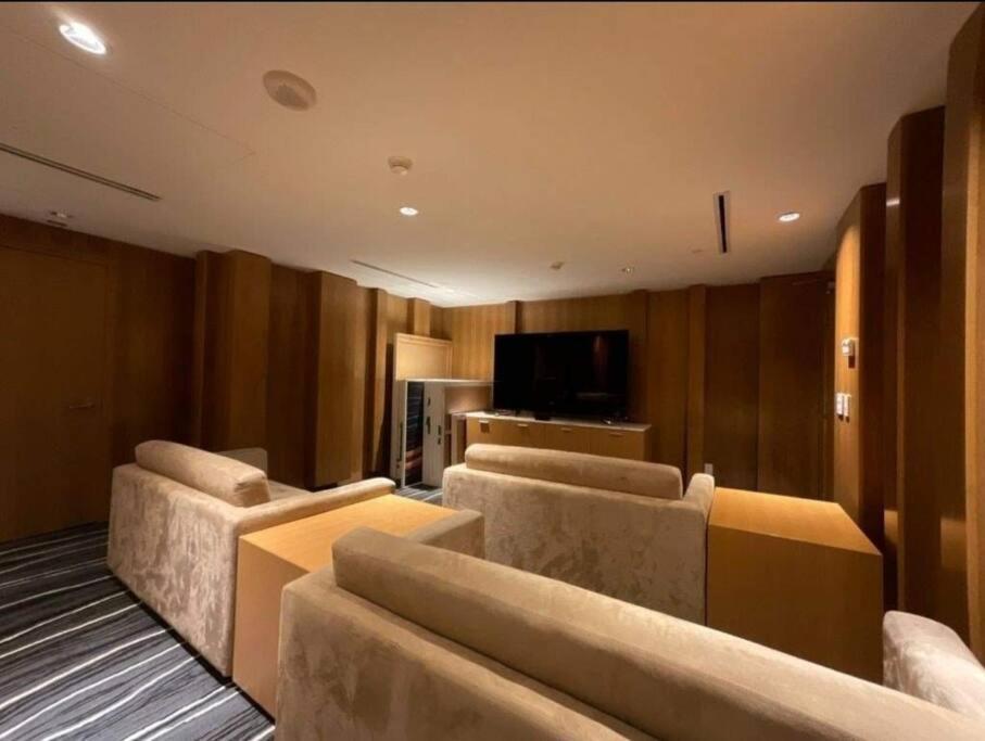 טורונטו Cn Tower View With Free Parking, Pool, & More Amenities מראה חיצוני תמונה